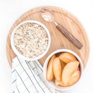 clean eating ideas for breakfast, peaches and whole oats

